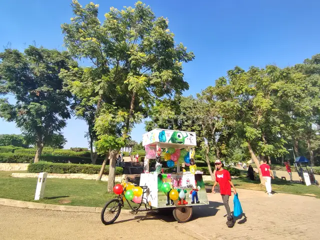 Balloon and Toy Vendor Cart, Al-Azhar Park Cairo