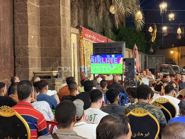 حشد يشاهد ماتش مصر في كاس العالم، الجماليه القاهره