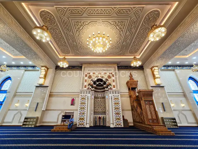 قاعة الصلاة بمسجد الفتاح العليم بالعاصمة الإدارية الجديدة