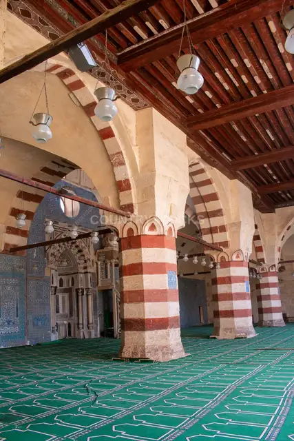 الجدار المبلط بالأزرق في المسجد الأزرق (مسجد الأمير آق سنقر) 5