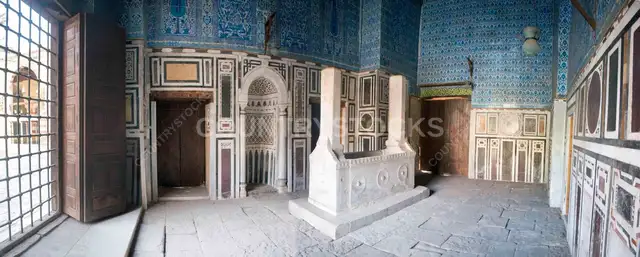 المسجد الأزرق بالقاهرة – العمارة الإسلامية التاريخية من الداخل