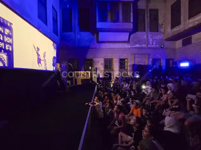 عرض الأراجوز وخيال الظل في بيت السحيمي بالقاهرة