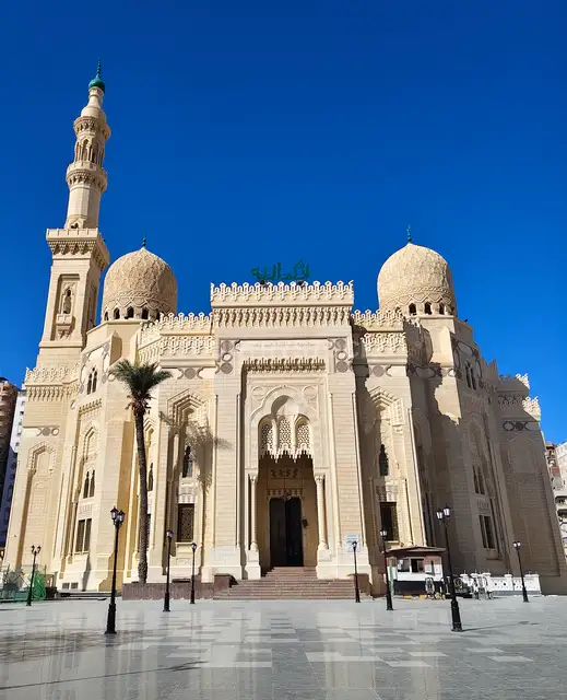 واجهة مسجد المرسي أبو العباس، الإسكندرية