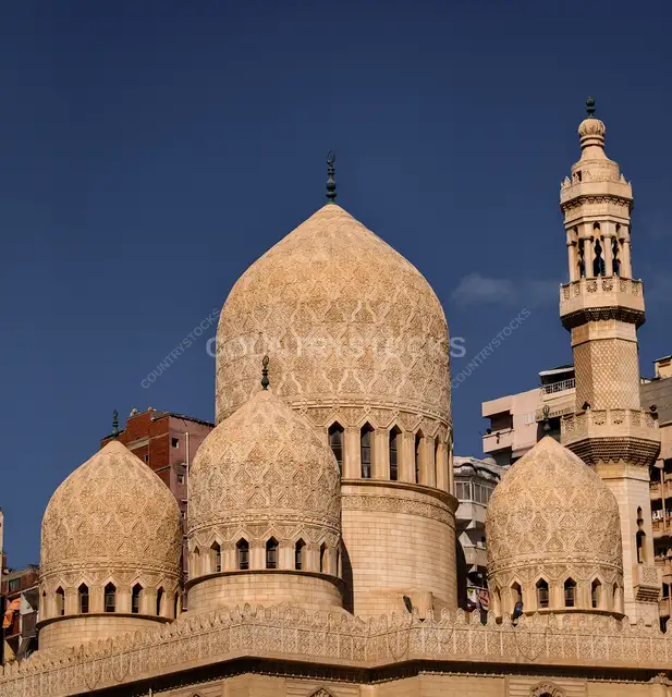 قباب ومئذنة مسجد أبو العباس المرسي