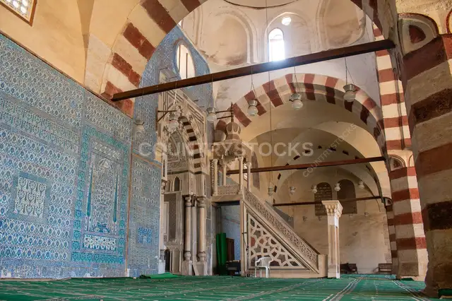 الجدار المبلط بالأزرق في المسجد الأزرق (مسجد الأمير آق سنقر) 6