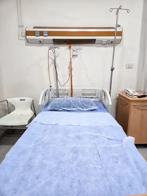 غرفة مريض في مستشفى بالقاهرة
