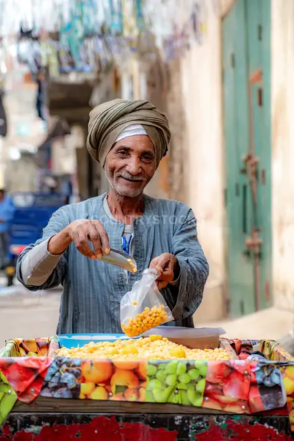 بائع الترمس في كوم الدكة، الجيزة