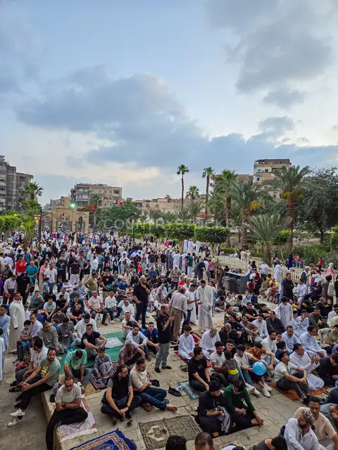 صلاة عيد الأضحى في ساحة مسجد السلطان حسن