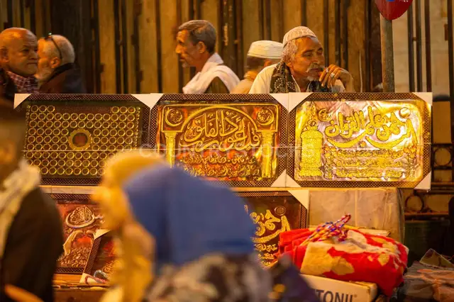اندماج في أجواء مولد السيدة زينب