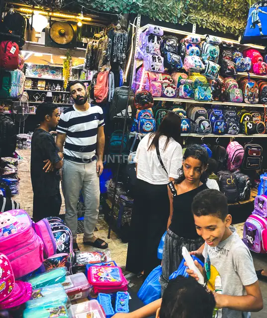 زحمة المدارس في سوق المنشية الإسكندرية