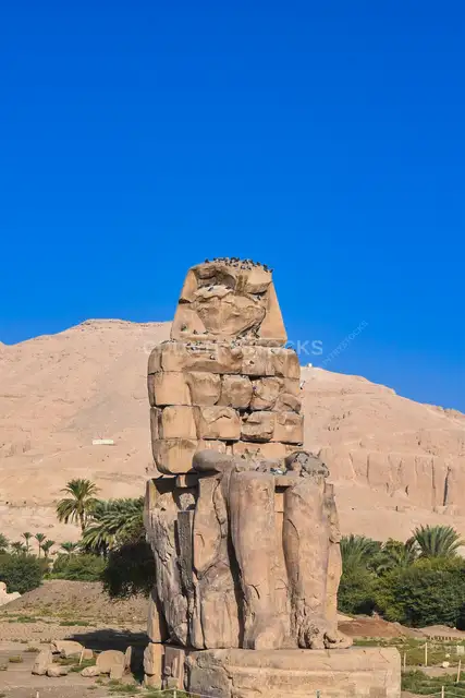 تمثالا ممنون، غرب الأقصر