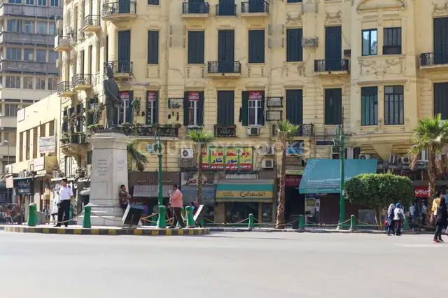 ميدان طلعت حرب وقت العيد في وسط البلد