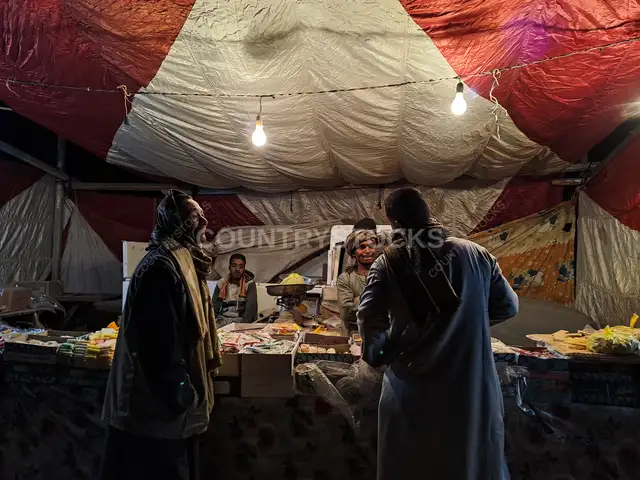 بسطة سوق احتفالات مولد النبي، قنا
