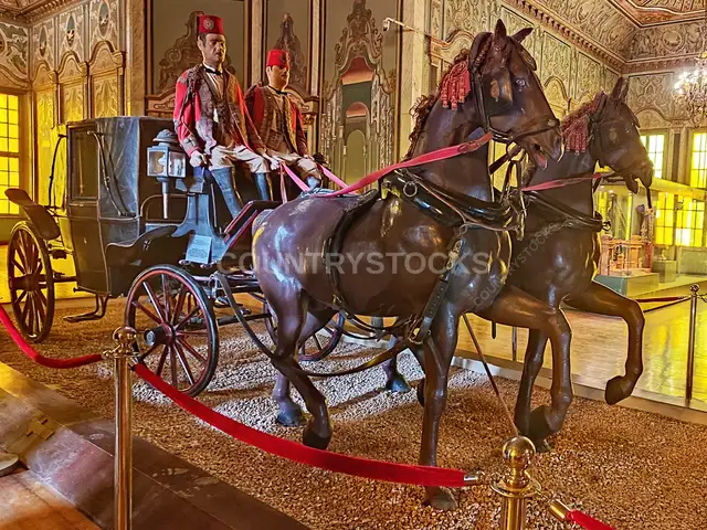 عربة خيل ملكية تاريخية، المتحف الحربي القومي بالقاهرة