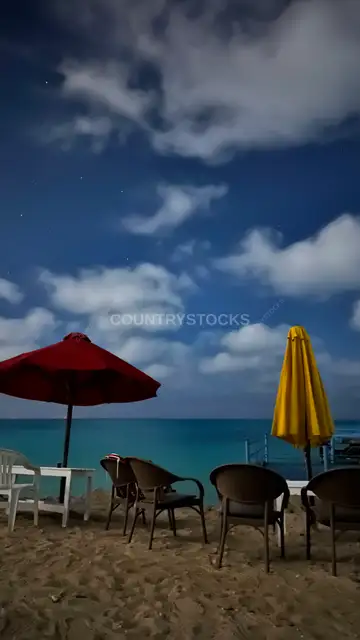 كراسي وشماسي شاطئ، الساحل الشمالي الإسكندرية