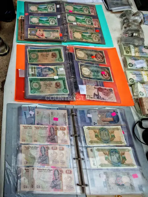 ألبومات عملات ورقية قديمة ونادرة، سوق ديانا وسط البلد القاهرة