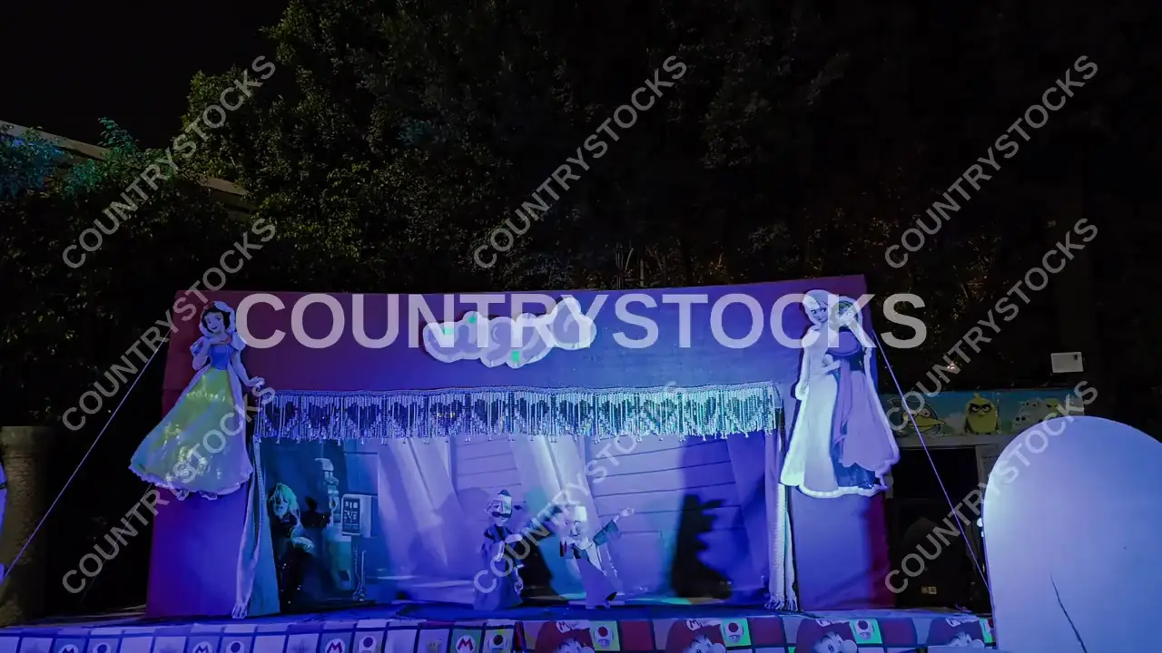 “El Leila El Kebira” Puppet Show During Eid Celebration